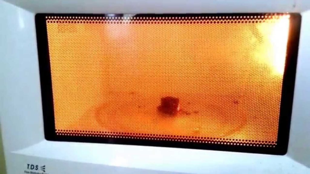 Как разжечь угли для кальяна в домашних условиях - микроволновая печь